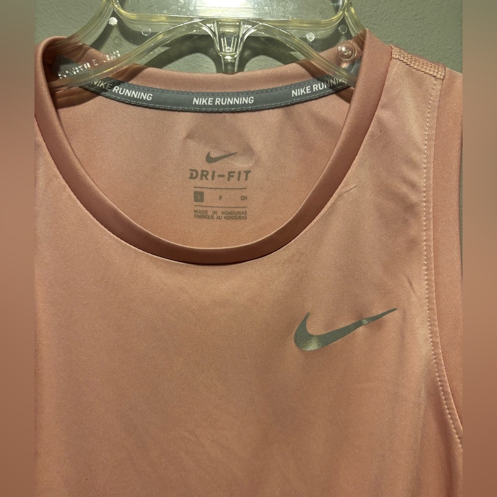 Nike Women's Pink Dri-FIT Tank Top Size Small NWOT - Picture 2 of 8